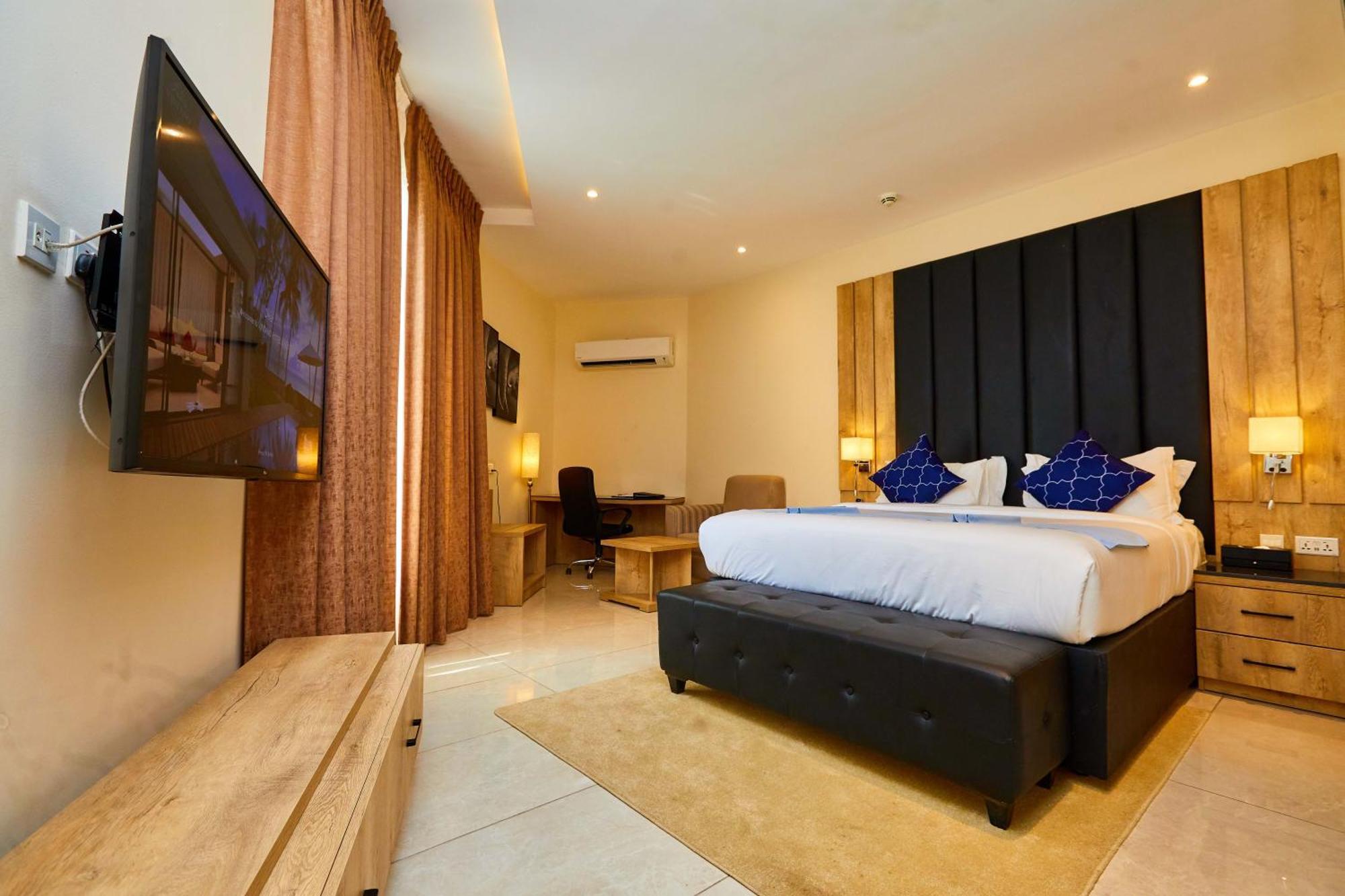 Vintano Hotel Lekki Luaran gambar