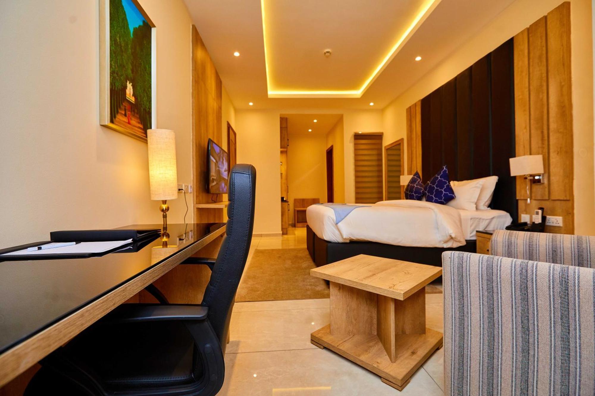 Vintano Hotel Lekki Luaran gambar