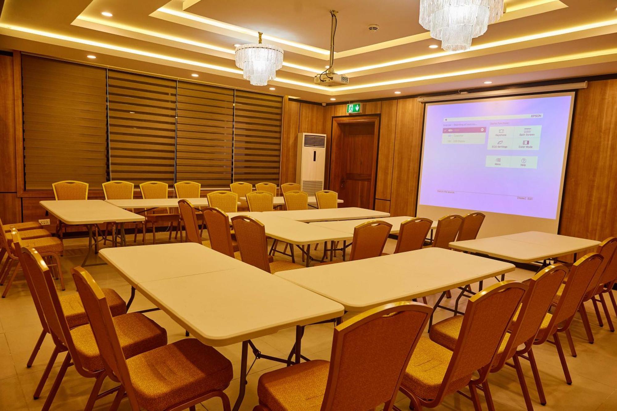 Vintano Hotel Lekki Luaran gambar