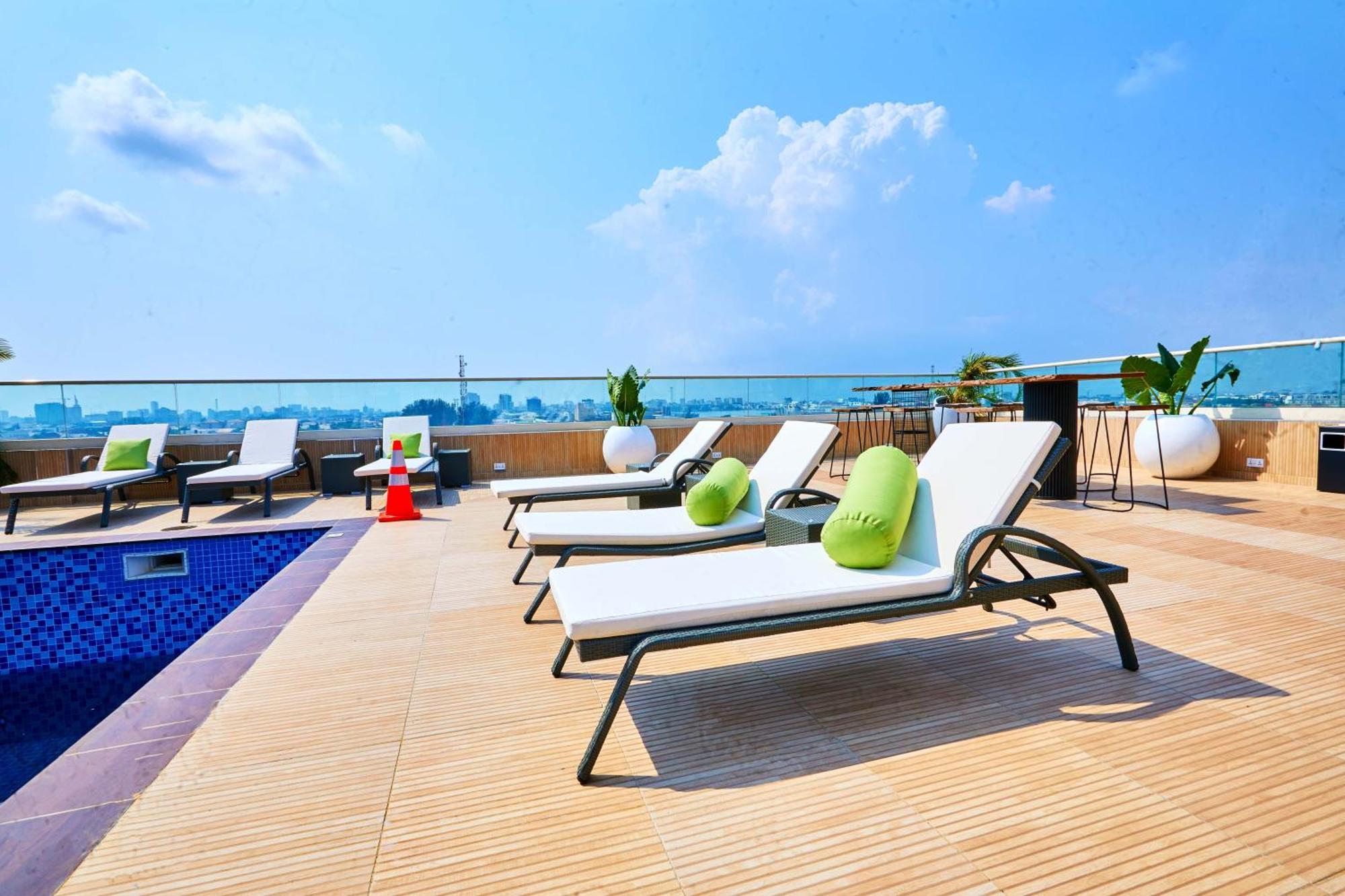 Vintano Hotel Lekki Luaran gambar