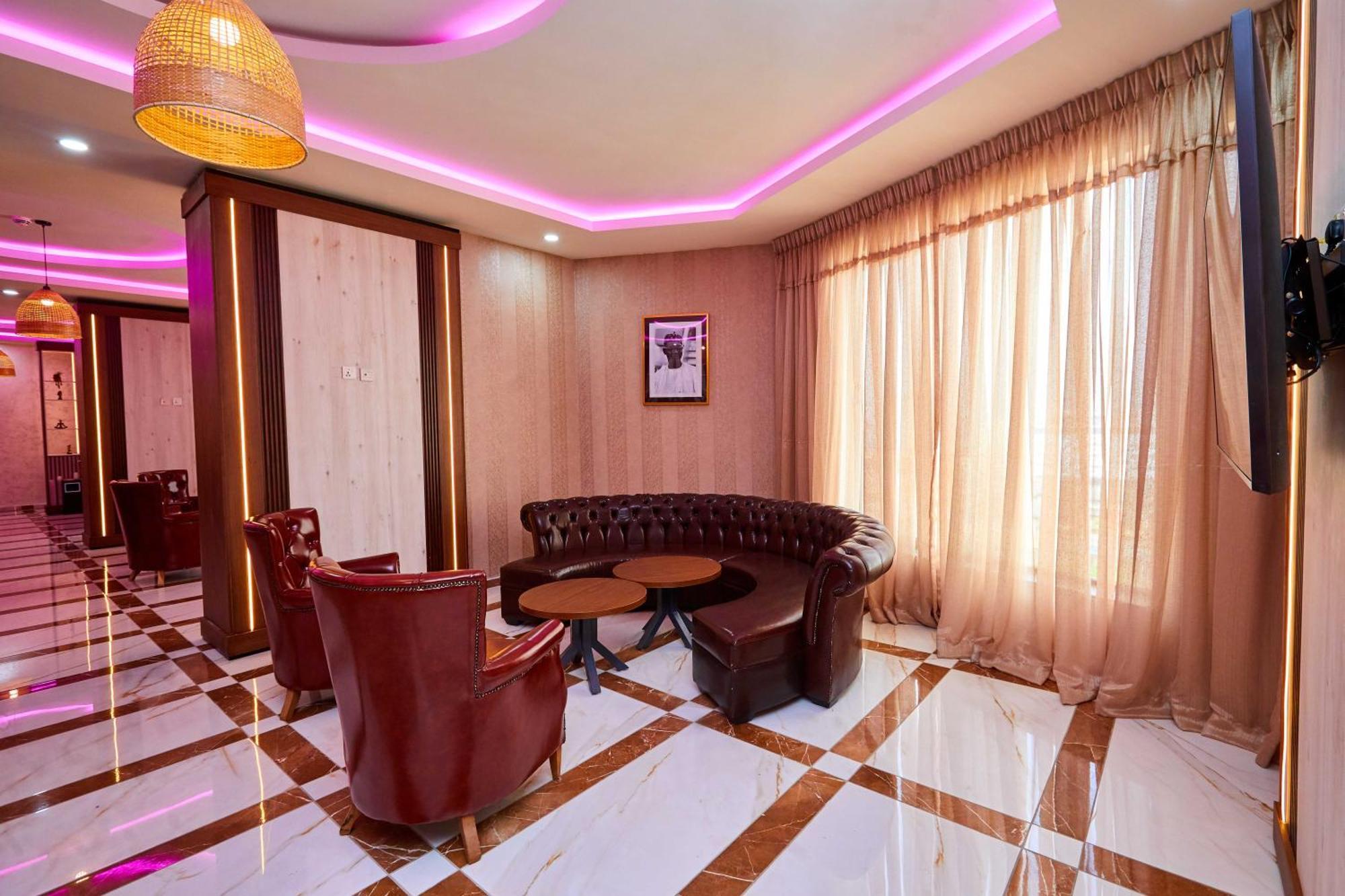 Vintano Hotel Lekki Luaran gambar