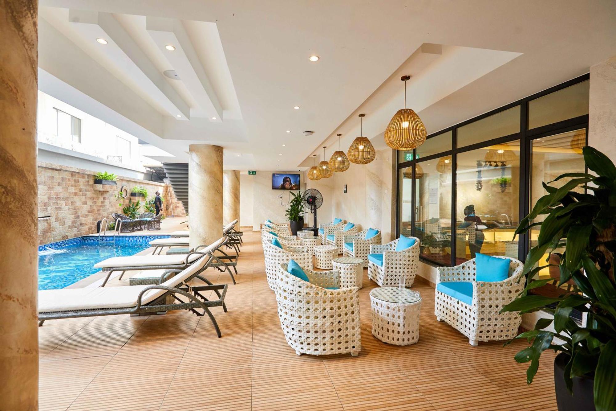 Vintano Hotel Lekki Luaran gambar