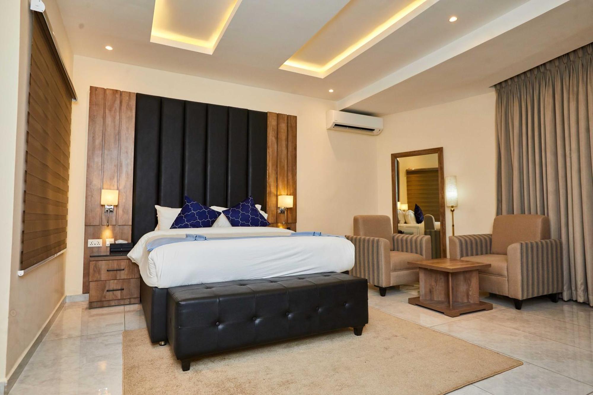 Vintano Hotel Lekki Luaran gambar